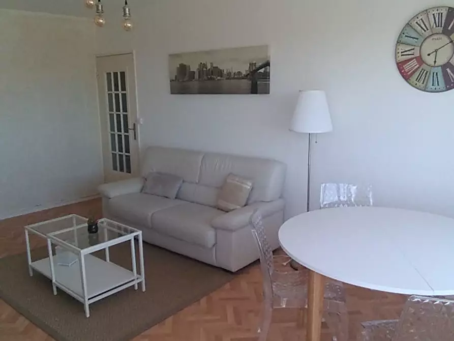 Immagine 6 di Camera in affitto  in Rue Winston Churchill a Mérignac