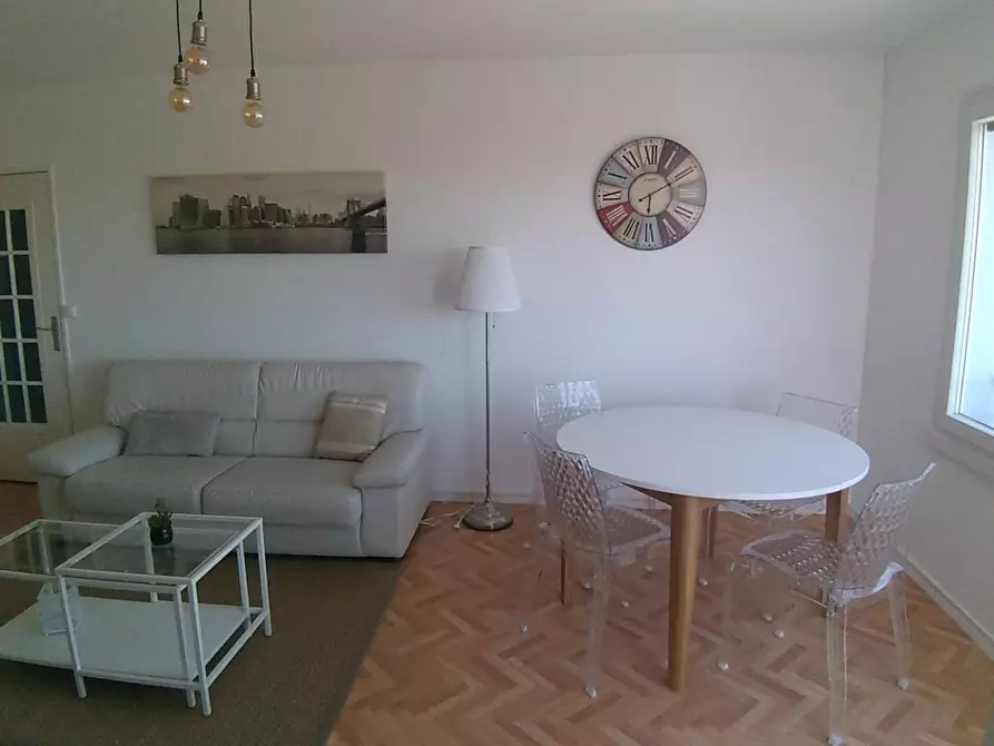 Immagine 5 di Camera in affitto  in Rue Winston Churchill a Mérignac