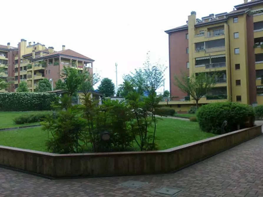 Immagine 10 di Appartamento in affitto  in Via Eugenio Curiel a Rozzano