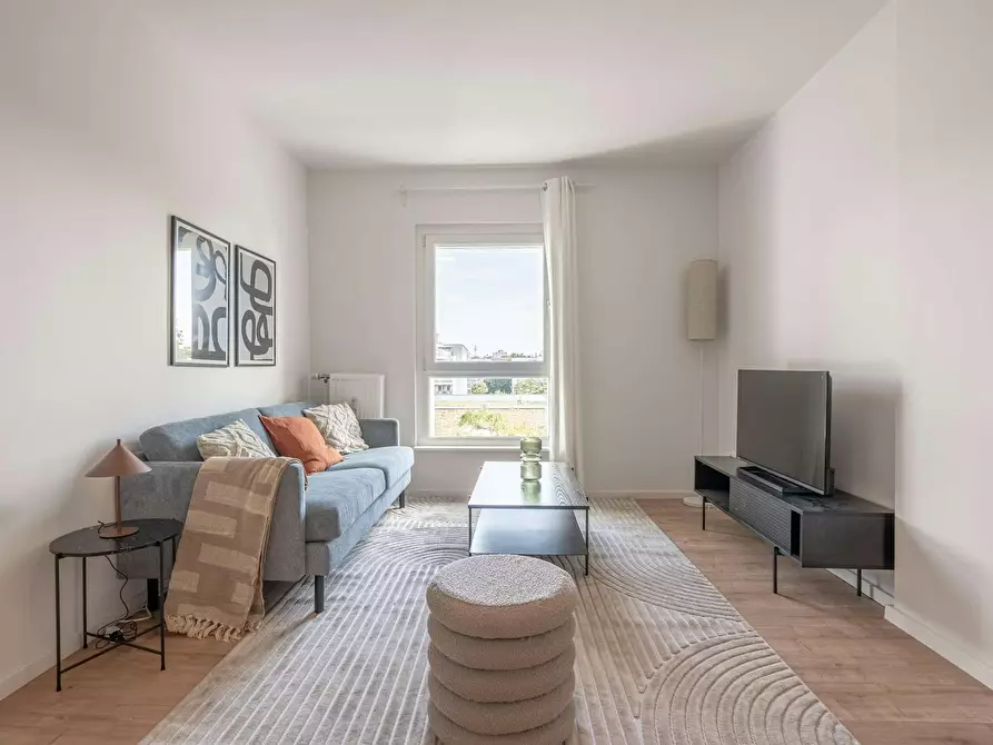 Immagine 4 di Appartamento in affitto  in Cornelius-Fredericks-Straße a Berlin