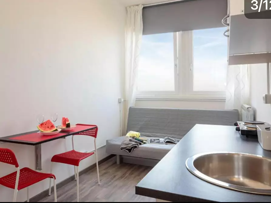 Immagine 3 di Appartamento in affitto  in Viale Principe Amedeo a Rimini