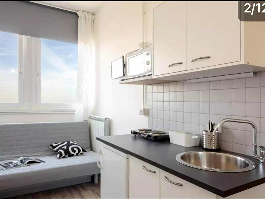 Immagine 2 di Appartamento in affitto  in Viale Principe Amedeo a Rimini