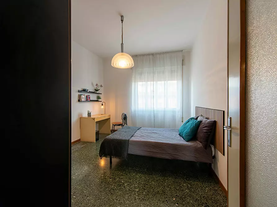 Immagine 5 di Camera in affitto  in Via Carlo Cattaneo a Vicenza