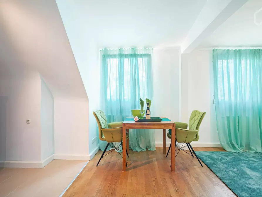 Immagine 2 di Appartamento in affitto  in Mauerstraße a Düsseldorf