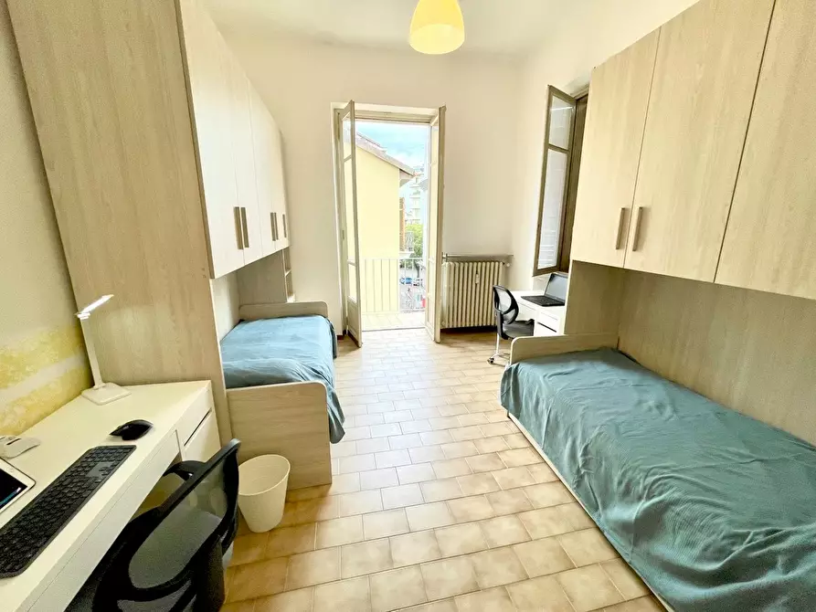 Immagine 1 di Camera condivisa in affitto  in Via Monginevro a Torino