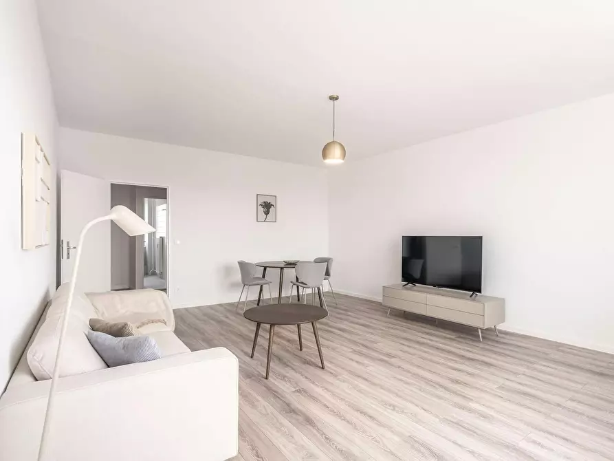 Immagine 4 di Appartamento in affitto  in Mehringdamm a Berlin Kreuzberg