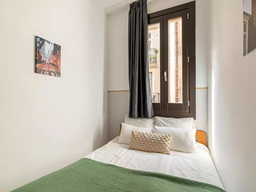Immagine 1 di Camera in affitto  in Carrer de l'Hospital a Barcelona