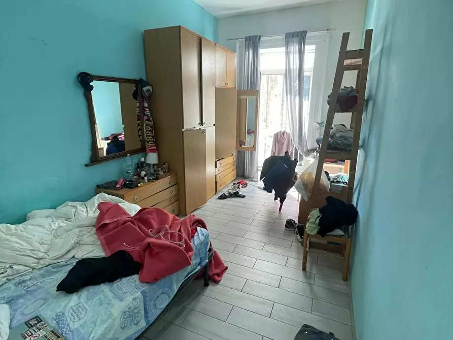 Immagine 4 di Camera in affitto  in Via dei Tribunali a Napoli