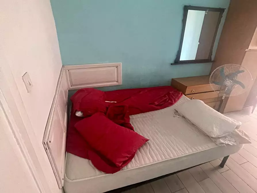 Immagine 7 di Camera in affitto  in Via dei Tribunali a Napoli