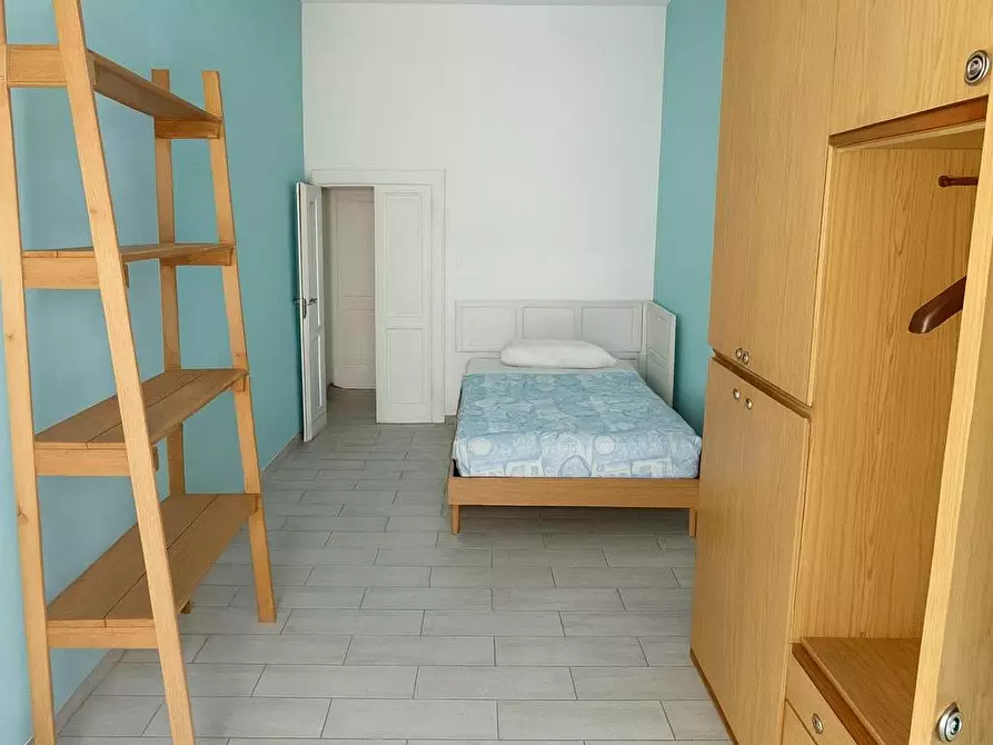 Immagine 1 di Camera in affitto  in Via dei Tribunali a Napoli