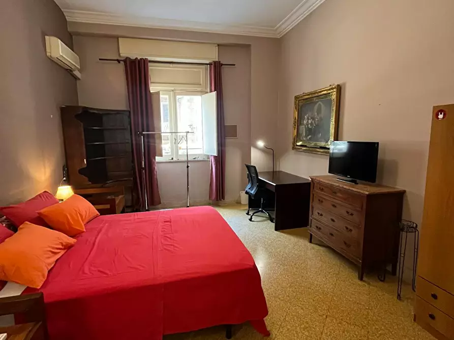 Immagine 2 di Camera in affitto  in Via Mariano Stabile a Palermo