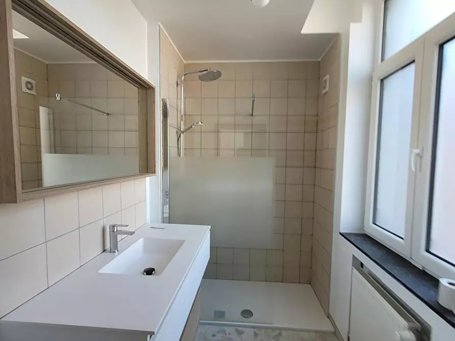 Immagine 3 di Casa indipendente in affitto  in Rue de la Madeleine a Saint-Maur