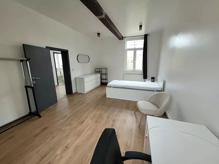 Immagine 2 di Casa indipendente in affitto  in Rue de la Madeleine a Saint-Maur