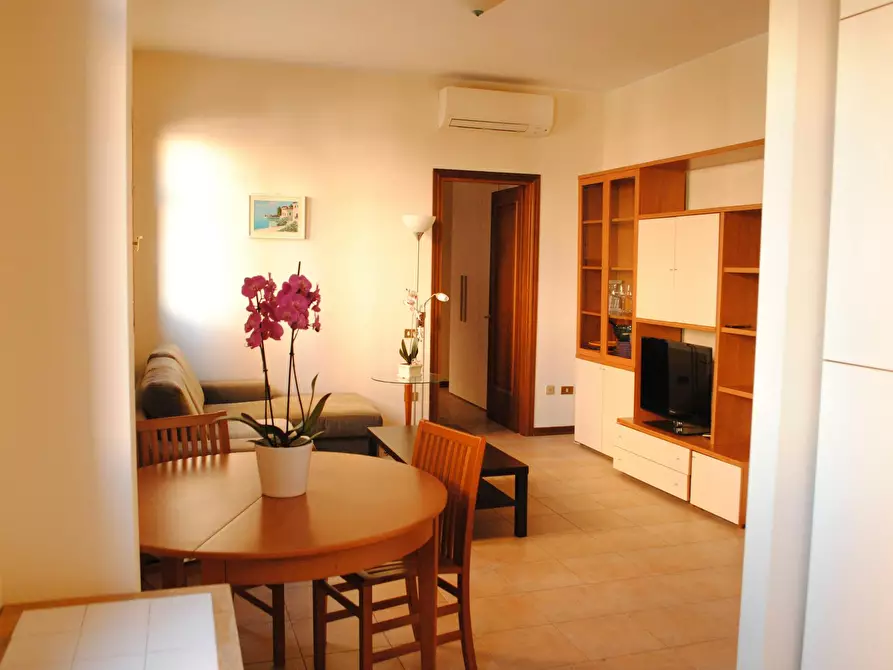 Immagine 1 di Appartamento in affitto  in Via Tigellio a Cagliari