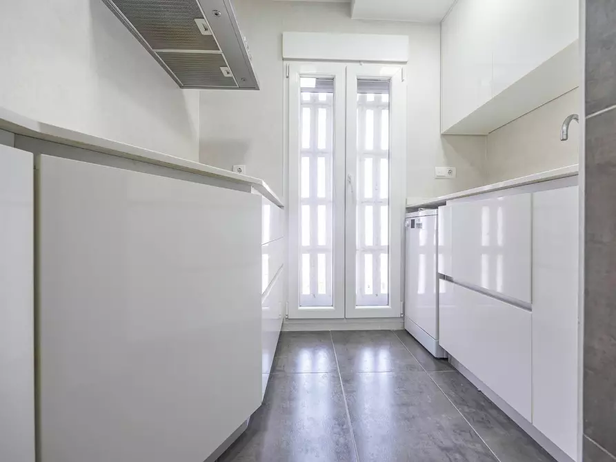 Immagine 10 di Camera in affitto  in Plaça d'Hondures a Valencia