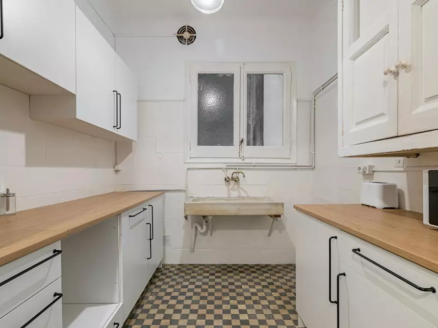 Immagine 10 di Camera in affitto  in Carrer de Muntaner a Barcelona