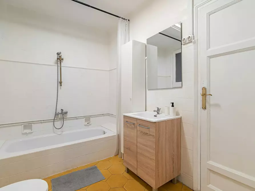 Immagine 5 di Camera in affitto  in Carrer de Muntaner a Barcelona