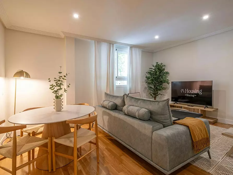 Immagine 4 di Appartamento in affitto  in Calle del Doctor Fleming a Madrid