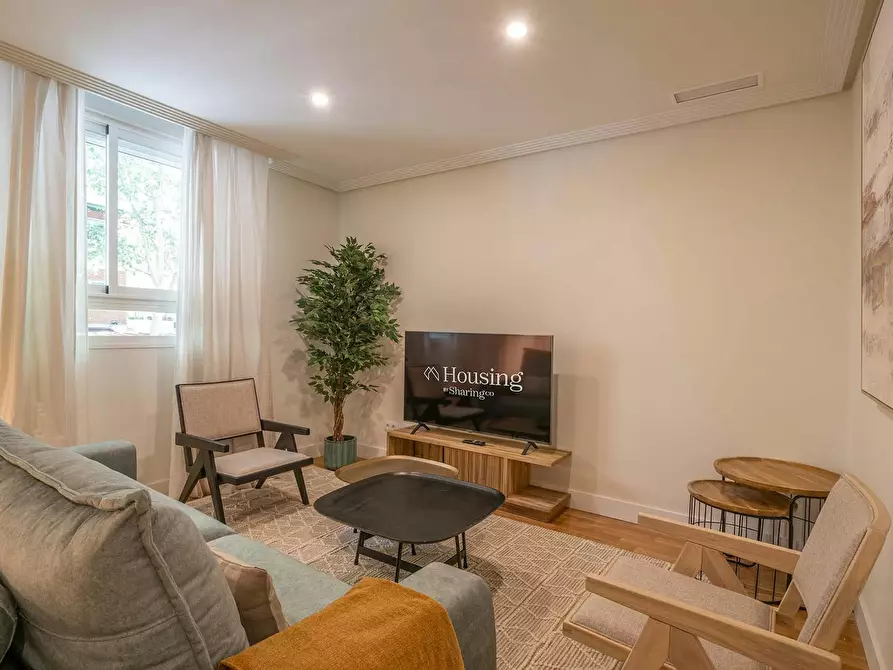 Immagine 1 di Appartamento in affitto  in Calle del Doctor Fleming a Madrid