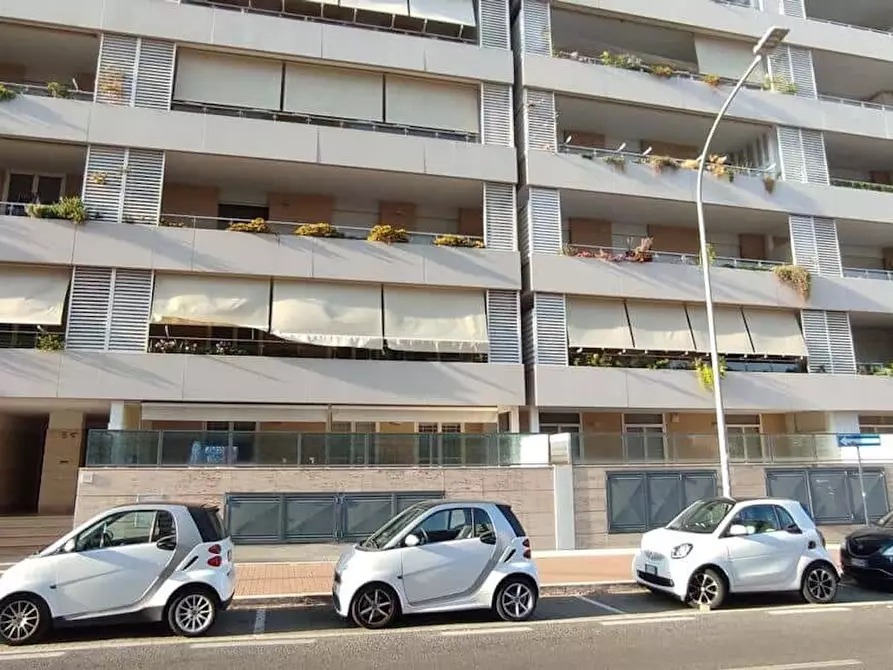 Immagine 10 di Appartamento in affitto  in Via Luigi de Marchi a Roma