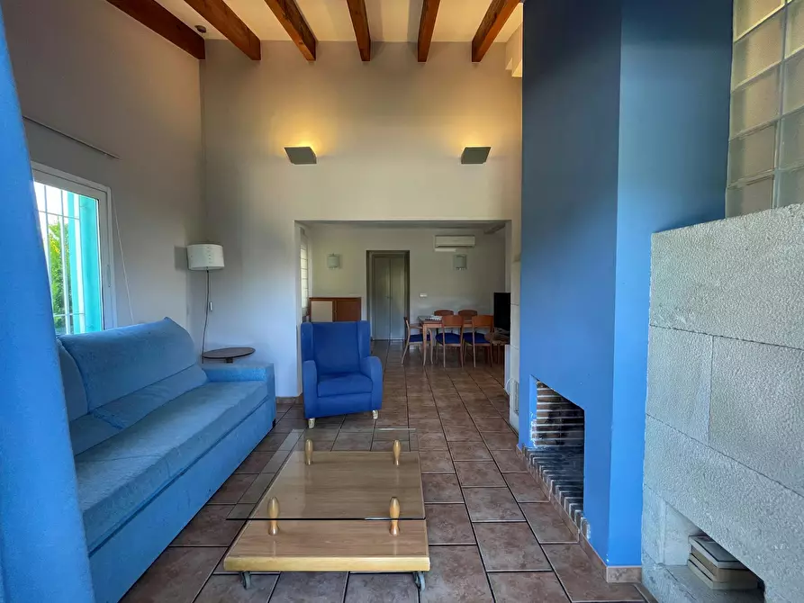 Immagine 1 di Casa indipendente in affitto  in Calle la Plana de Utiel a Ventas De Pedreguer