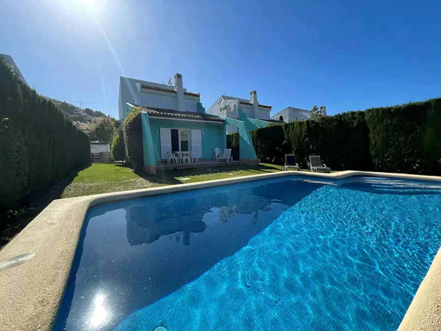 Immagine 2 di Casa indipendente in affitto  in Calle la Plana de Utiel a Ventas De Pedreguer