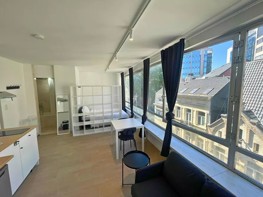 Immagine 1 di Appartamento in affitto  in Rue Jourdan a Saint-Gilles