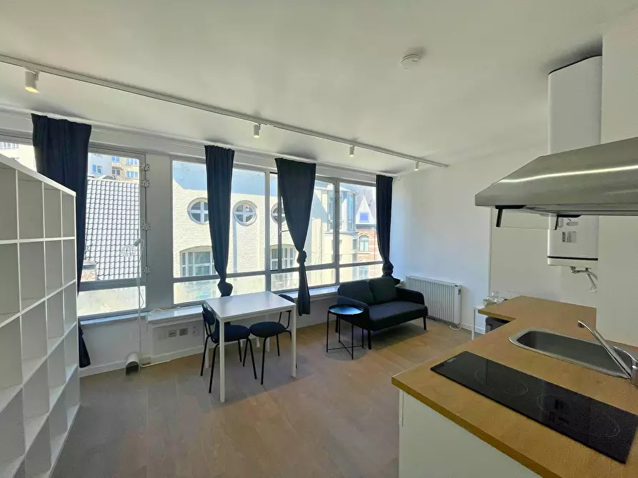 Immagine 6 di Appartamento in affitto  in Rue Jourdan a Saint-Gilles