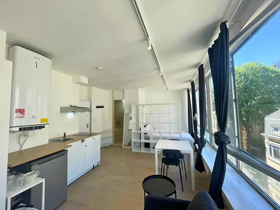 Immagine 2 di Appartamento in affitto  in Rue Jourdan a Saint-Gilles