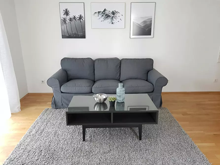 Immagine 1 di Appartamento in affitto  in Lahnstraße a Frankfurt am Main