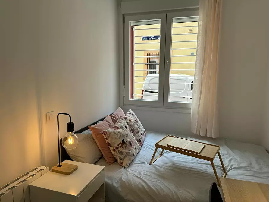 Immagine 1 di Camera in affitto  in Calle Puerto del Monasterio a Madrid