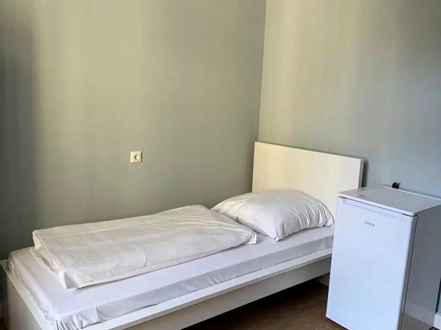 Immagine 2 di Camera in affitto  in Bayerstraße a München