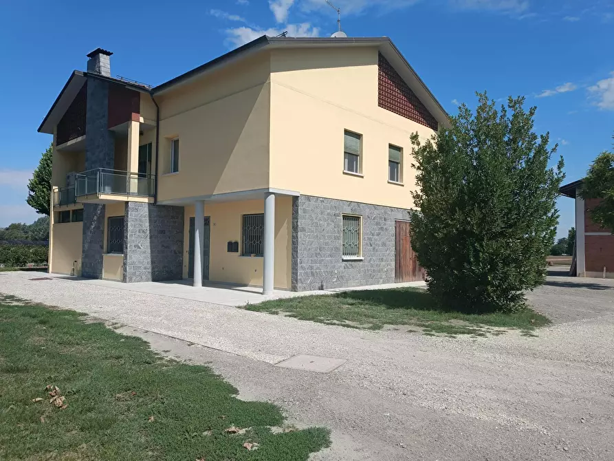 Immagine 8 di Camera in affitto  in Via Romita a Bologna