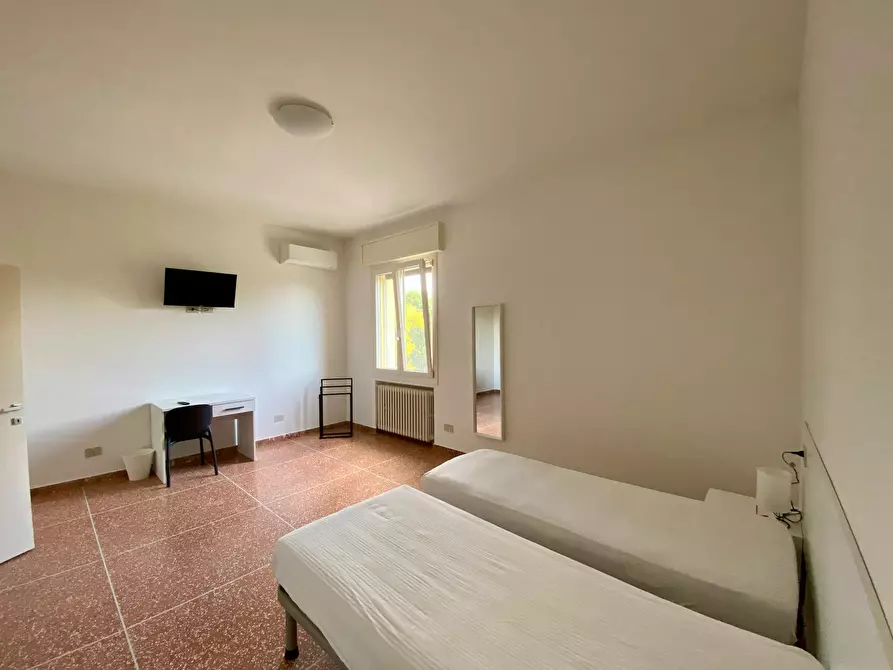 Immagine 9 di Camera in affitto  in Via Romita a Bologna