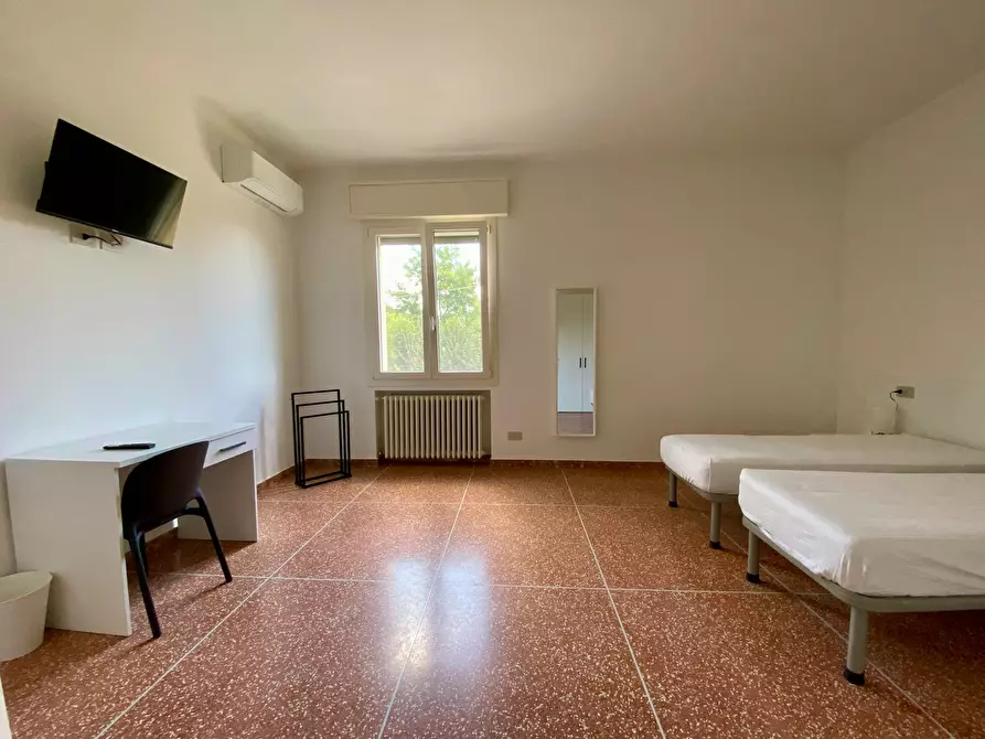 Immagine 4 di Camera in affitto  in Via Romita a Bologna