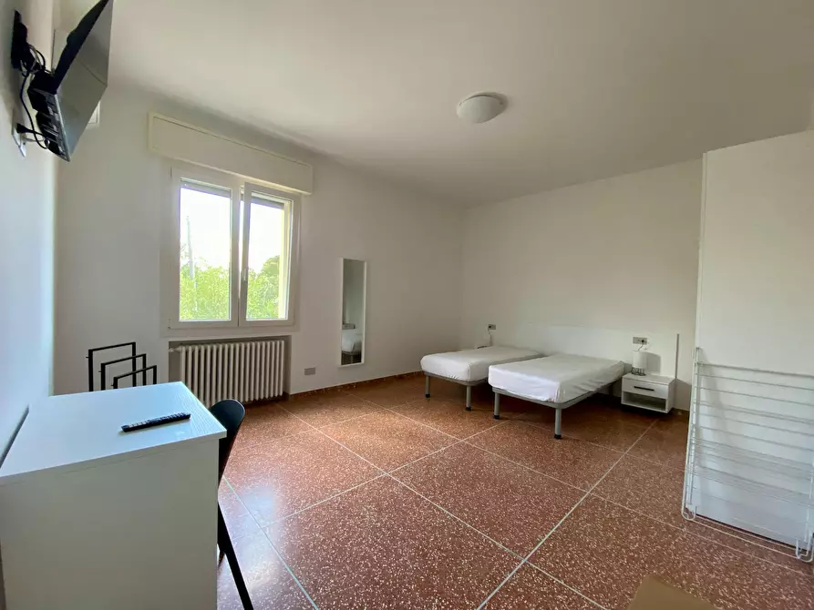 Immagine 8 di Camera in affitto  in Via Romita a Bologna