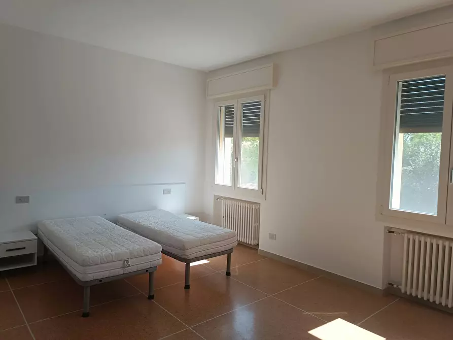 Immagine 5 di Camera in affitto  in Via Romita a Bologna