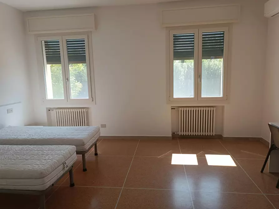 Immagine 8 di Camera in affitto  in Via Romita a Bologna