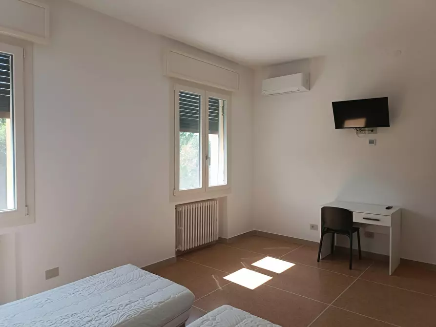 Immagine 4 di Camera in affitto  in Via Romita a Bologna