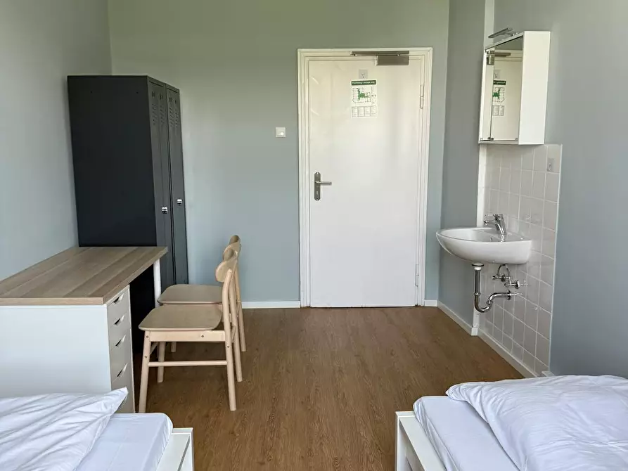 Immagine 1 di Camera in affitto  in Bayerstraße a München