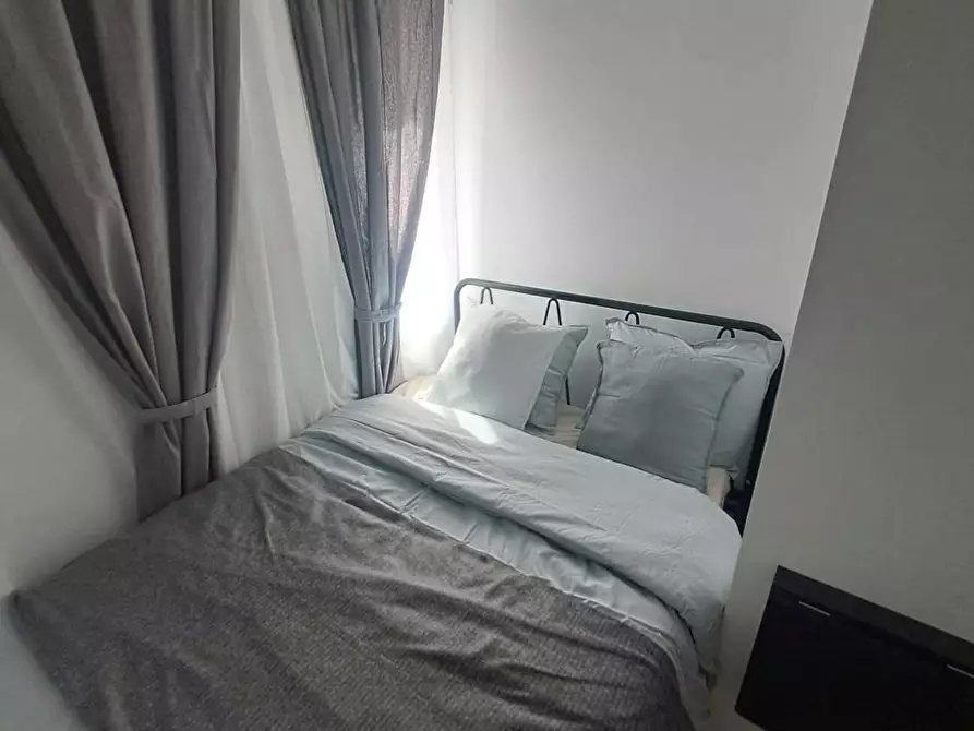 Immagine 3 di Camera in affitto  in Carrer de l'Escultor Piquer a Valencia