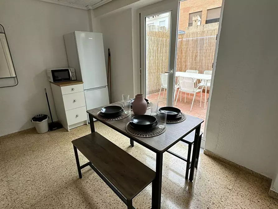 Immagine 5 di Camera in affitto  in Carrer de l'Escultor Piquer a Valencia