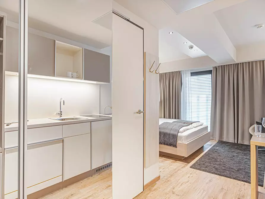 Immagine 9 di Appartamento in affitto  in Clarita-Bernhard-Straße a München