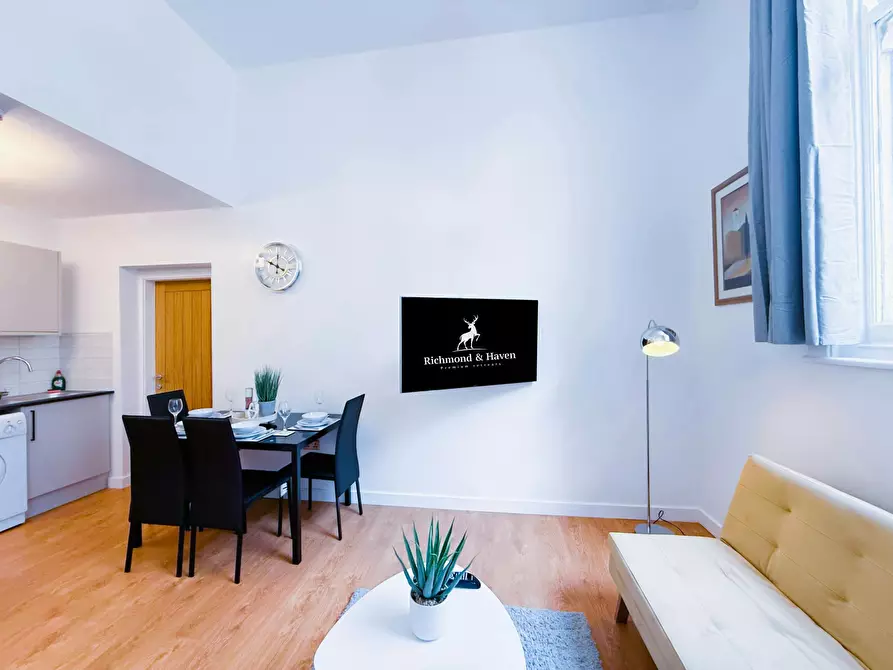 Immagine 10 di Appartamento in affitto  in Church Lane a 