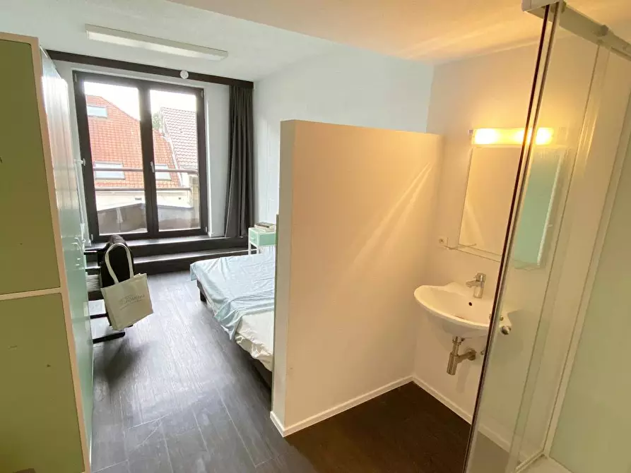 Immagine 2 di Camera in affitto  in Rue Berckmans a Saint-Gilles