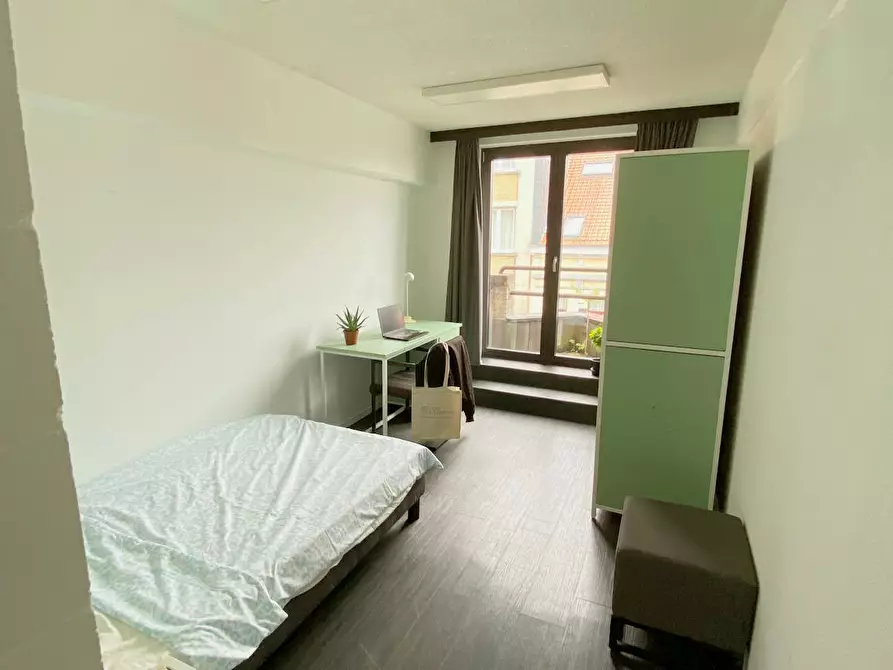 Immagine 2 di Camera in affitto  in Rue Berckmans a Saint-Gilles