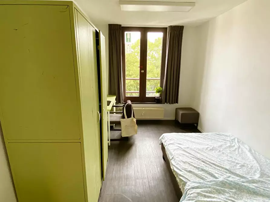 Immagine 2 di Camera in affitto  in Rue Berckmans a Saint-Gilles