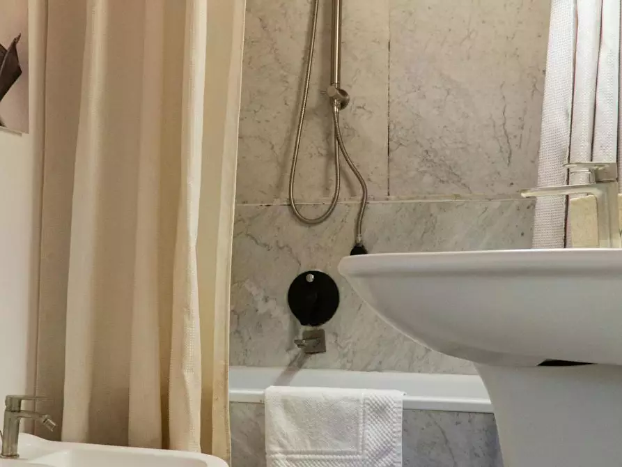 Immagine 9 di Appartamento in affitto  in Piazza Gran Madre di Dio a Torino