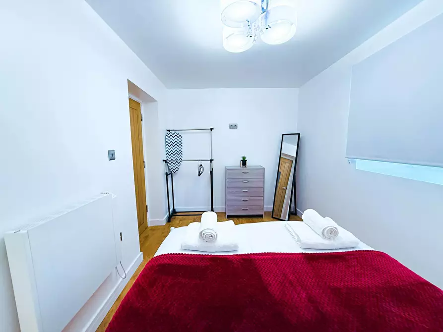 Immagine 5 di Appartamento in affitto  in Church Lane a 