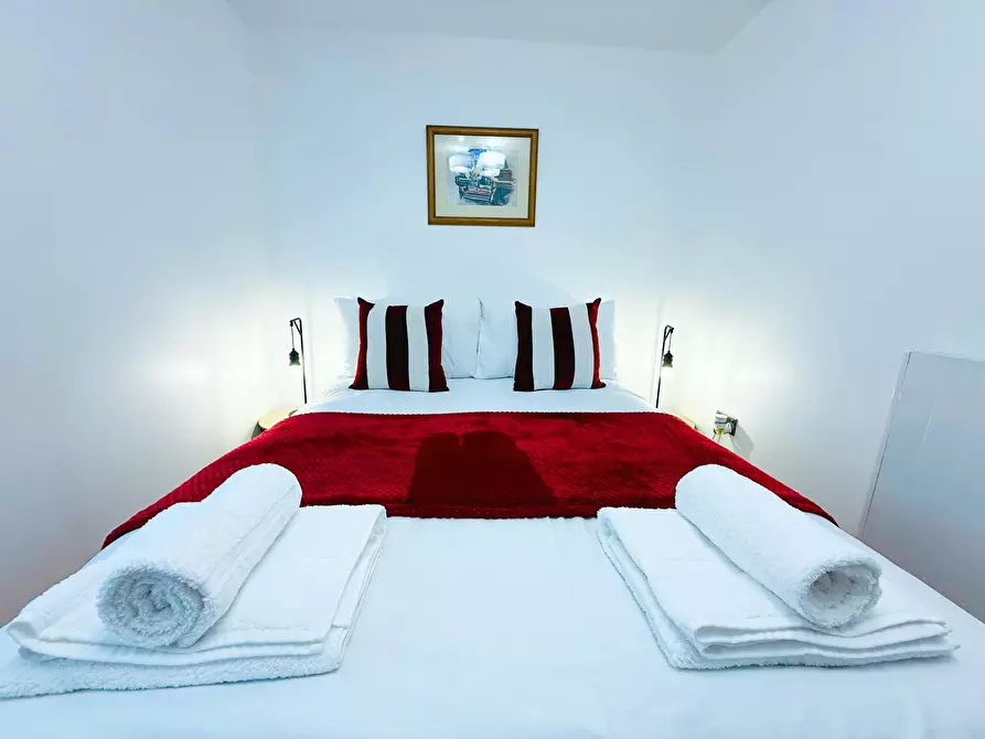 Immagine 2 di Appartamento in affitto  in Church Lane a 